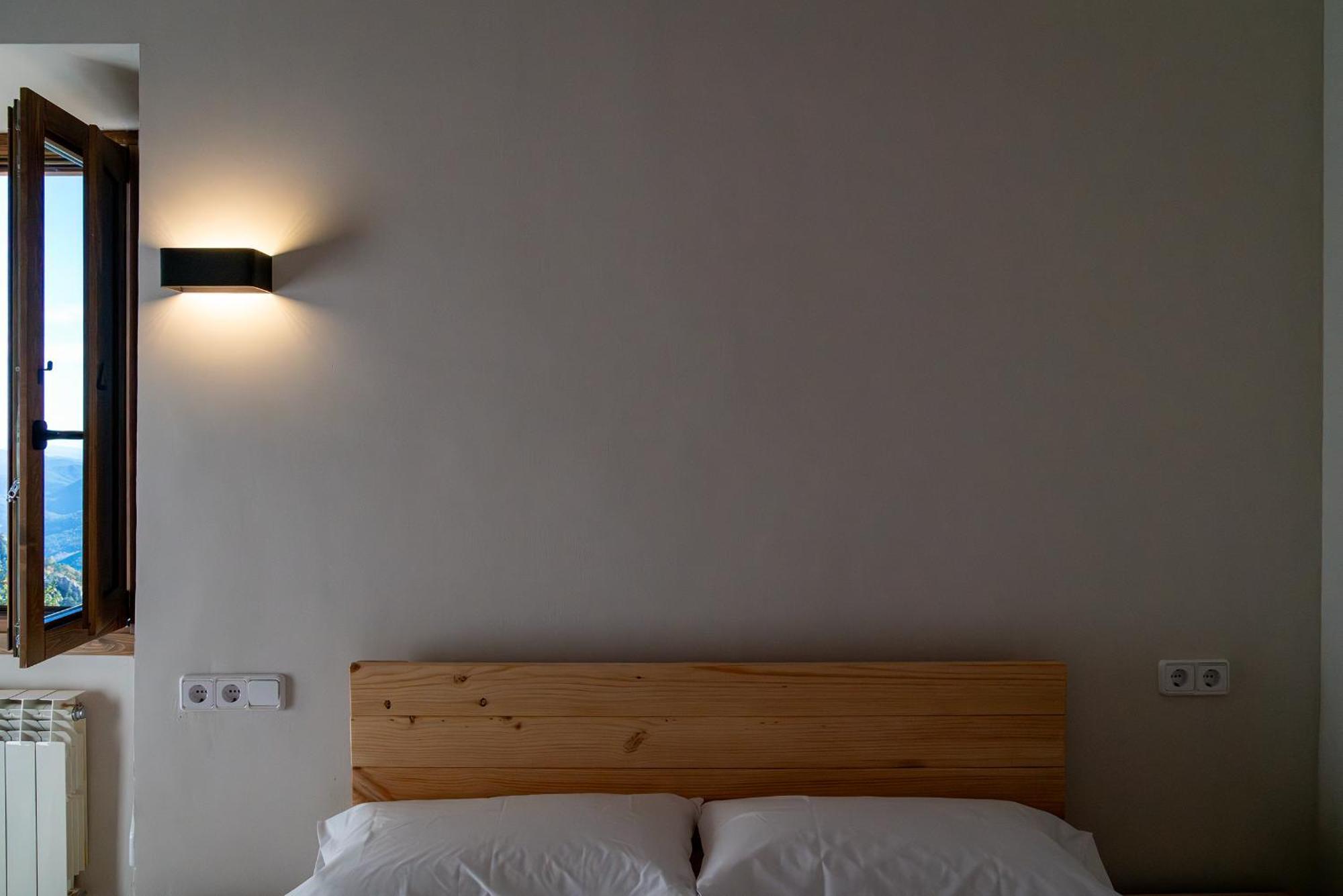 Santuari De Santa Maria De Montgrony Hotel Gombren Eksteriør billede